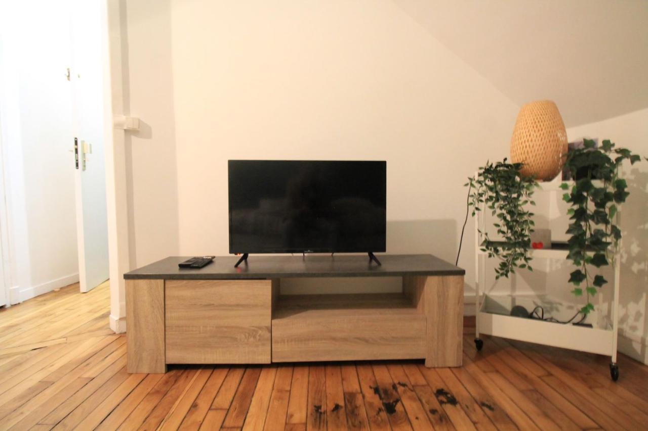 Disponible - Appartement Entier - 10Mn Rer B Aeroport Cdg - Paris Gare Du Nord, T11 Express, Le Bourget, Tout Equipe, Netflix Gratuit, 3 Personnes, 4Eme Etage, Escaliers, Parc Des Expositions, Parking Rue Gratuit Apres 19H Drancy Exterior photo