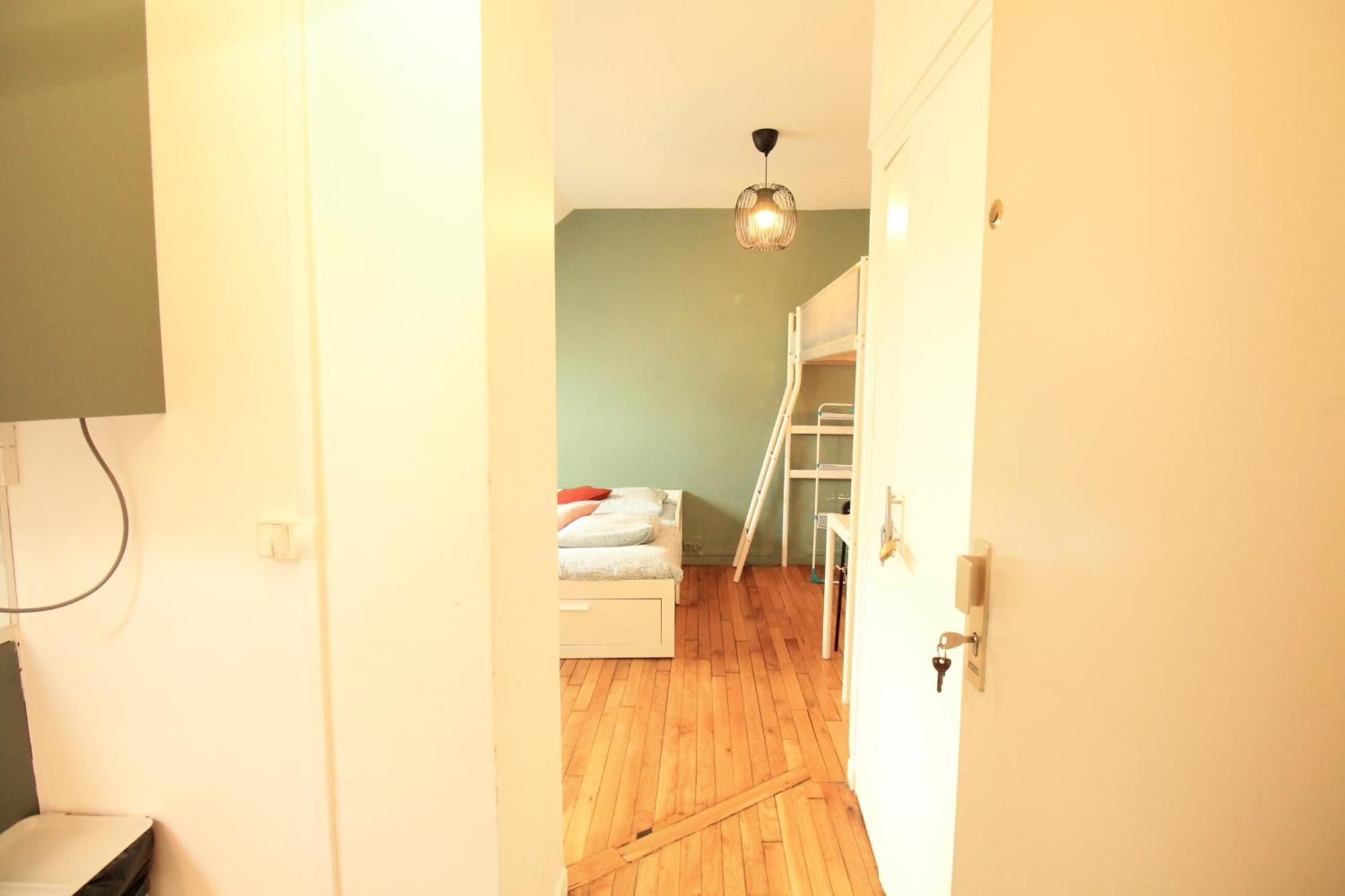 Disponible - Appartement Entier - 10Mn Rer B Aeroport Cdg - Paris Gare Du Nord, T11 Express, Le Bourget, Tout Equipe, Netflix Gratuit, 3 Personnes, 4Eme Etage, Escaliers, Parc Des Expositions, Parking Rue Gratuit Apres 19H Drancy Exterior photo